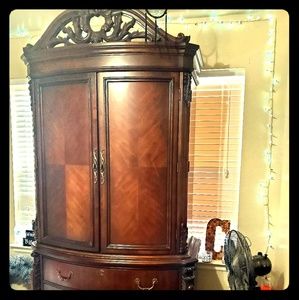 Armoire dresser